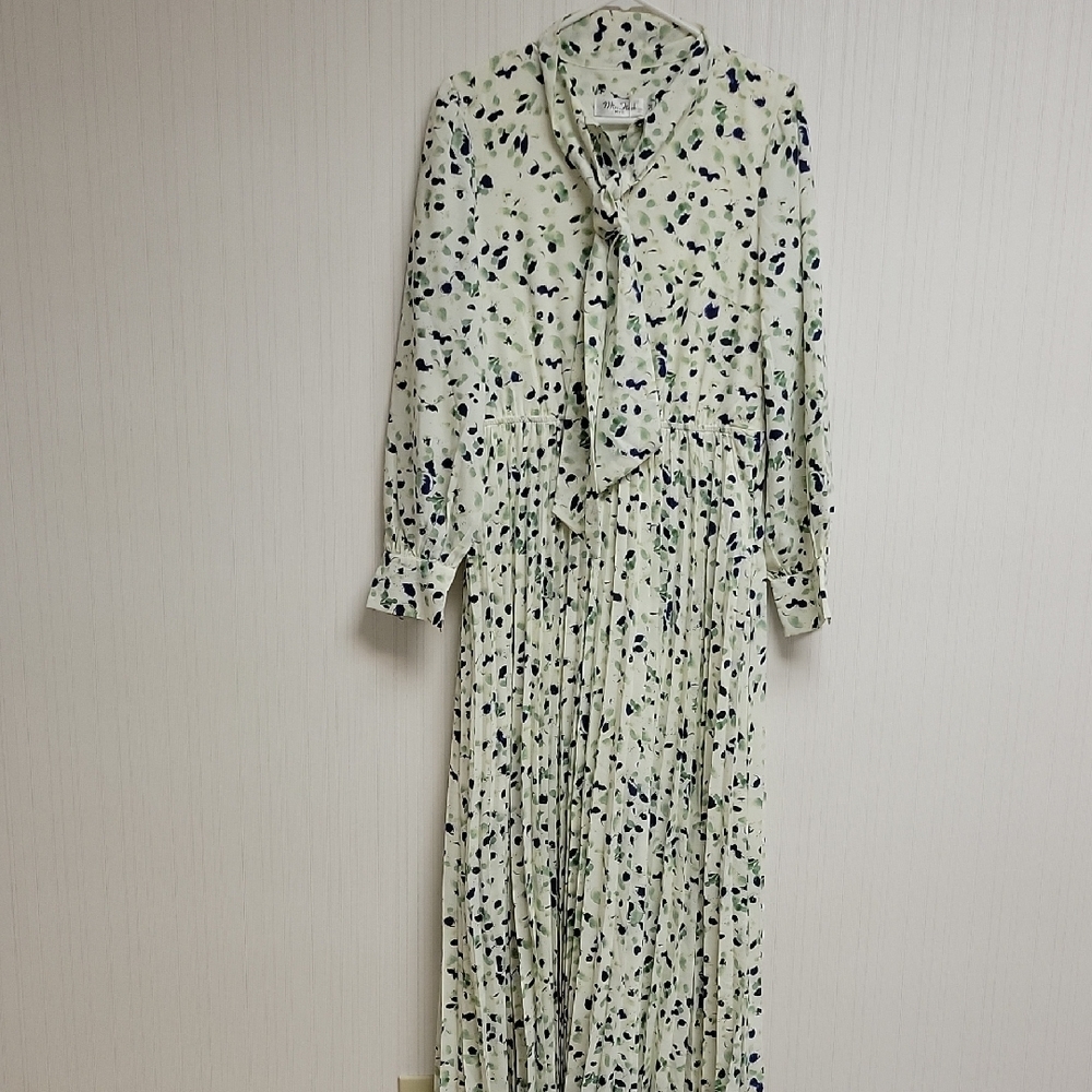 Miss Finch NYC Floral Print Long Sleeve Dress, women's Med NWT Modest